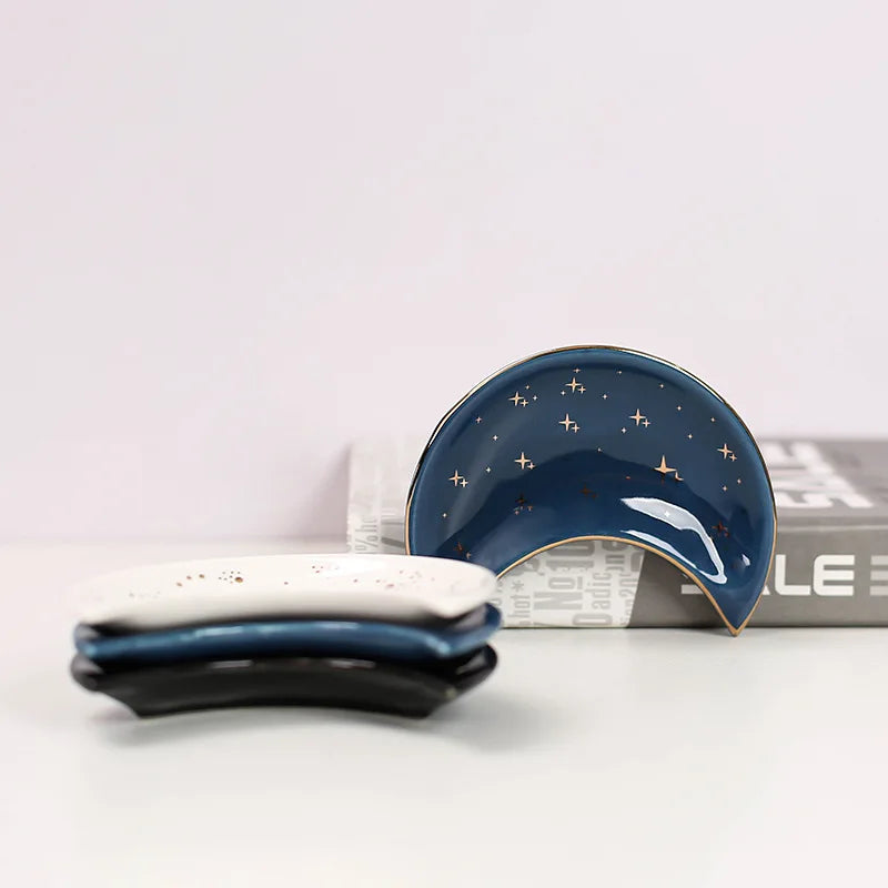 Keramisk smyckesskål – måninspirerad och elegant förvaring