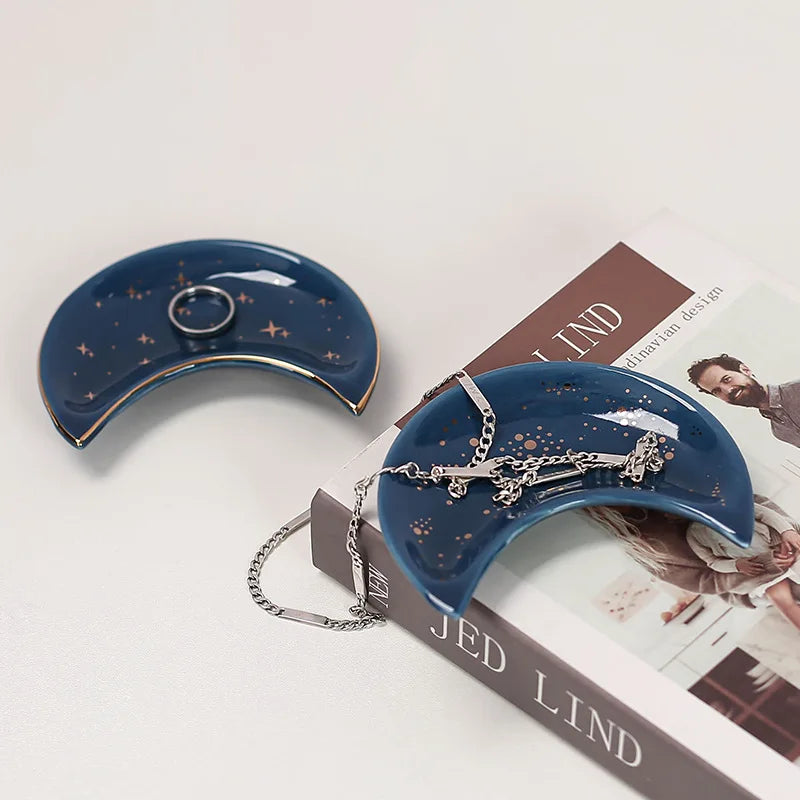 Keramisk smyckesskål – måninspirerad och elegant förvaring